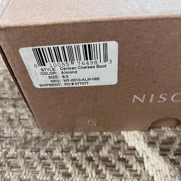 NISOLO Carmen Chelsea Boot Sz 8.5 - Picture 4 of 9